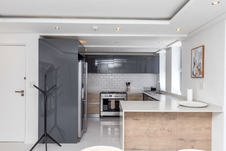 2 Bedroom Property for Sale in Sea Point Western Cape